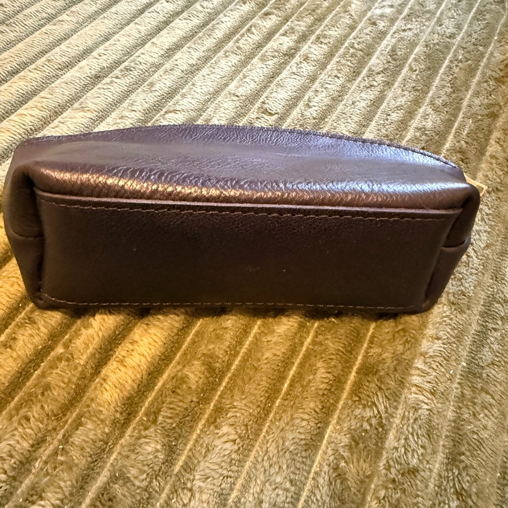 Portland Leather Goods Toiletry Bag - Picture 3 of 5